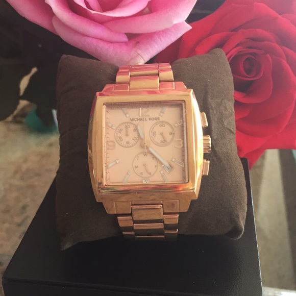 Michael Kors Accessories - Michael Kors rose gold watch.